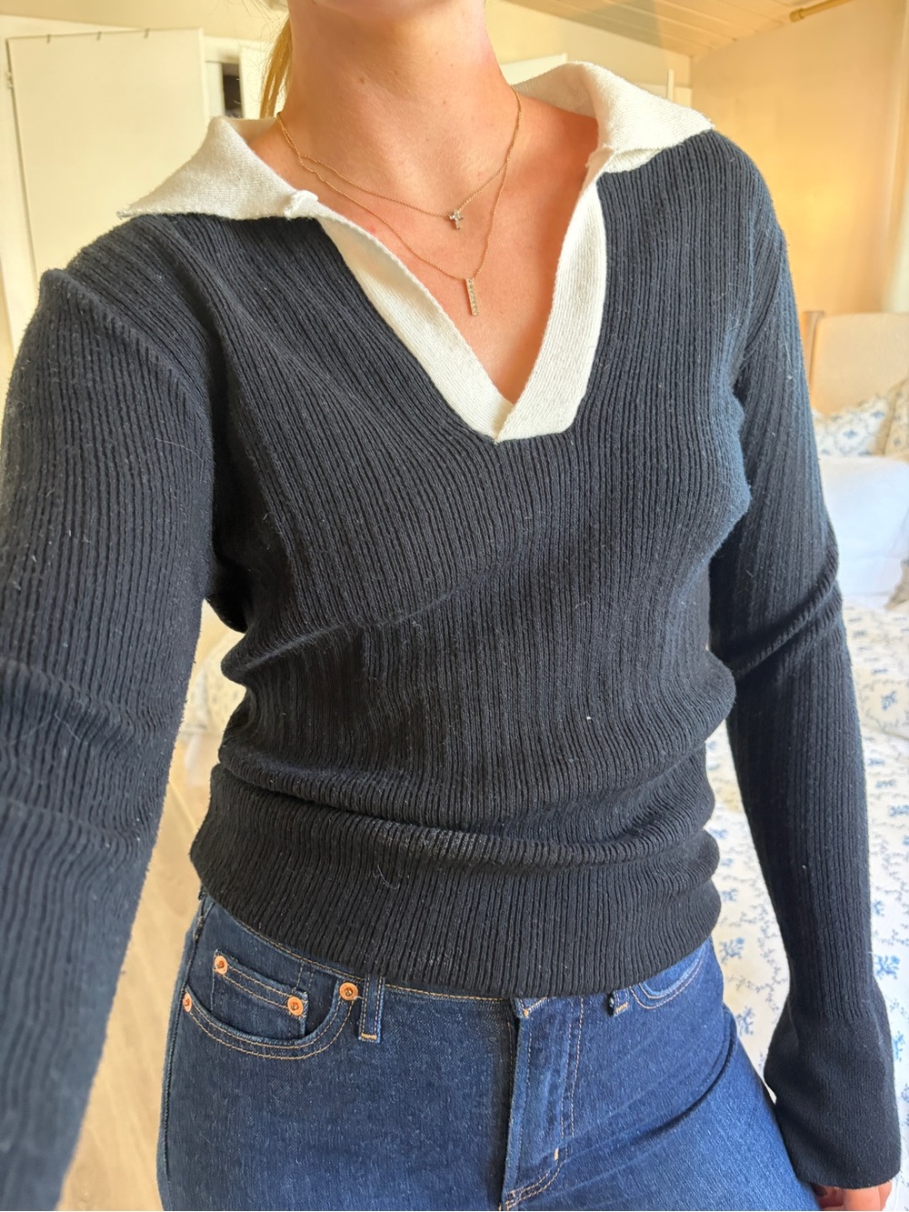 Vintage Soft Black & White V-Neck Collared Ribbed Women's Sweater